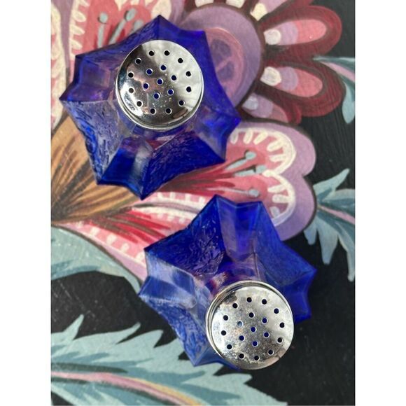 Vintage Cobalt Blue Pressed Glass Pinched Corners Salt and Pepper Shaker Set - Picture 2 of 5